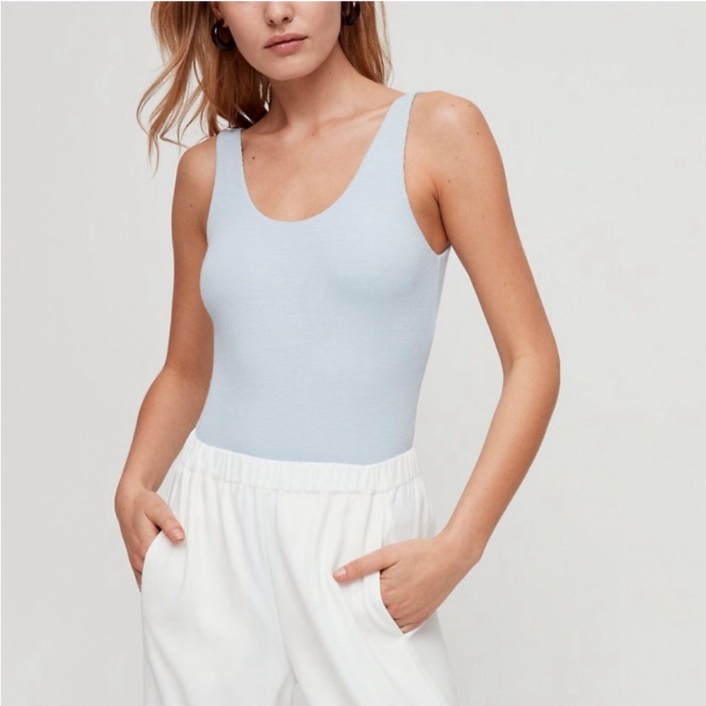 Babaton baby powder blue ribbed rayon bodysuit L